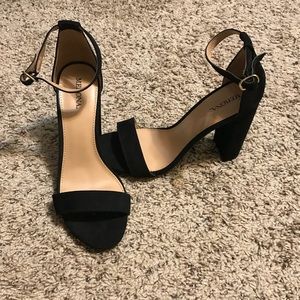 Merona chunky heels size 8